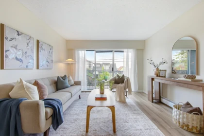 108 230 Mowat Street, New Westminster, BC, New Westminster — Apartment/Condo for sale