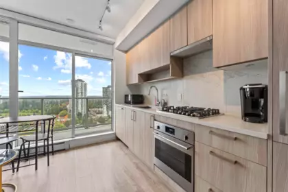 Kitchen Island Photo of 2109 13350 Central Avenue, Surrey, BC