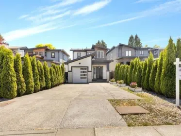 15456 Russell Avenue, White Rock, BC, White Rock — Single Family Residence for sale