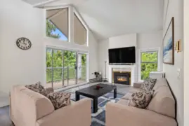 315 13918 72 Avenue, Surrey, BC