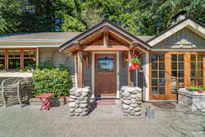 2261 Gisby Street, West Vancouver, BC, West Vancouver — Single Family Residence for sale
