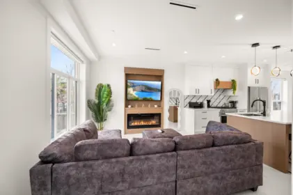 1369 E 63rd Avenue, Vancouver, BC, Vancouver — Half Duplex for sale