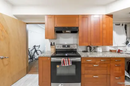 1722 W 68th Avenue, Vancouver, BC, Vancouver — Single Family Residence for sale