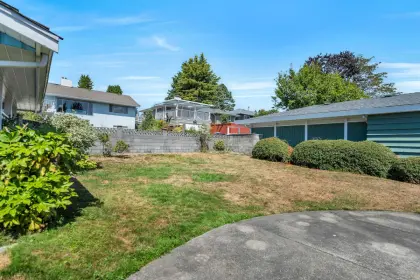 39 Courtney Crescent, New Westminster, BC, New westminster — Single Family Residence for sale