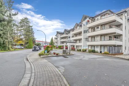102 2526 Lakeview Crescent, Abbotsford, BC, Abbotsford — Apartment/Condo for sale