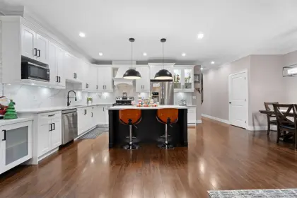 18198 70 Avenue, Surrey, BC, Surrey — Half Duplex for sale