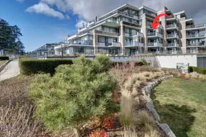 403 5665 Teredo Street, Sechelt, BC, Sechelt — Apartment/Condo for sale
