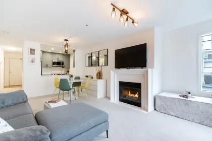 203 1537 Charles Street, Vancouver, BC, Vancouver — Apartment/Condo for sale