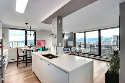 1801 1330 Harwood Street, Vancouver, BC, Vancouver — Apartment/Condo for sale