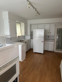 Kitchen Photo of 1929 E Broadway, Vancouver, BC