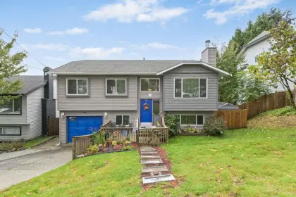 19634 68 Avenue, Langley, BC, Langley — Single Family Residence for sale