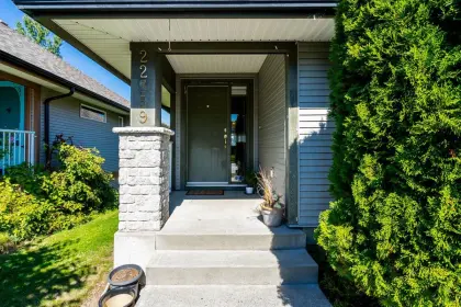 22359 50 Avenue, Langley, BC, Langley — Single Family Residence for sale