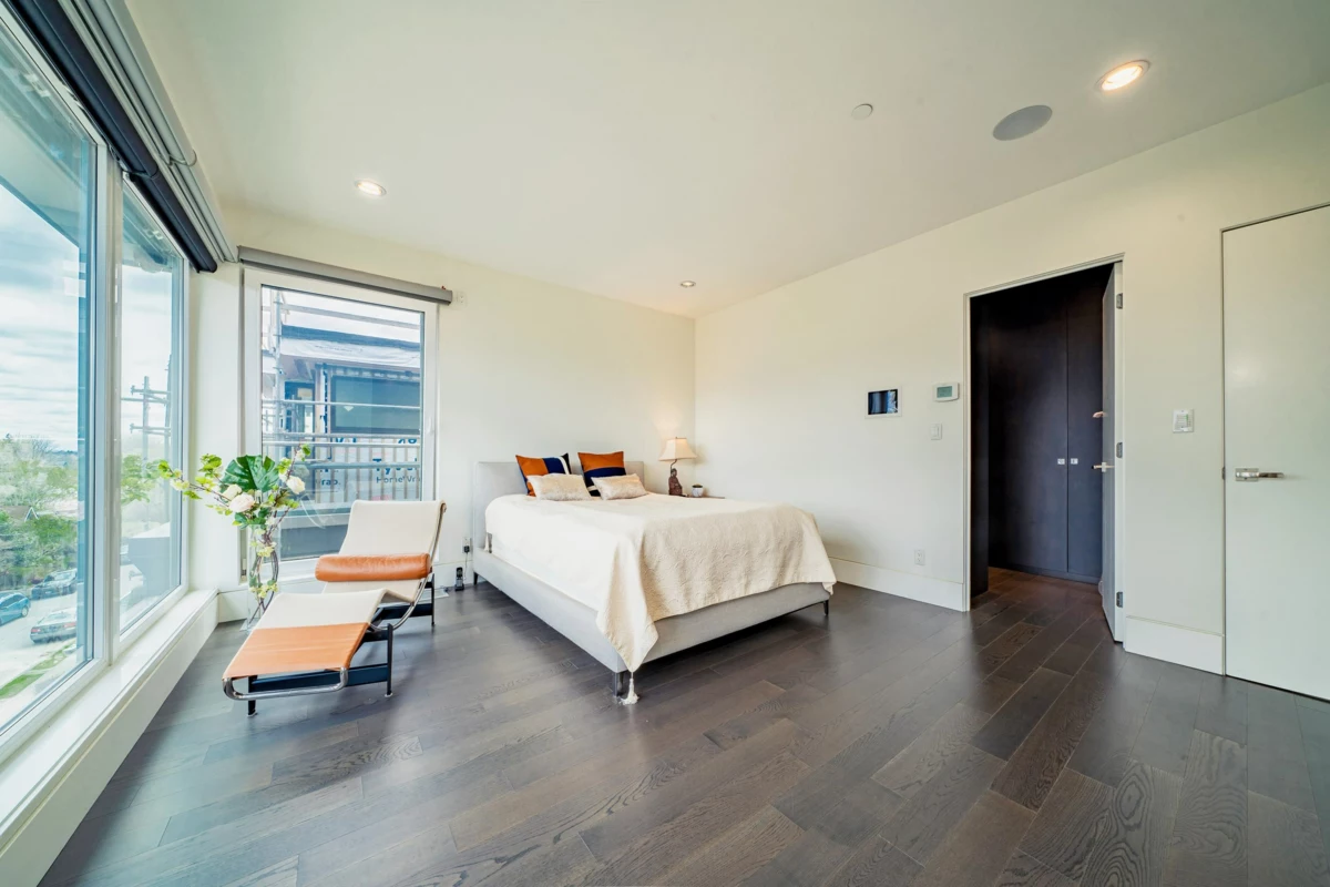 Powder Room Photo of 4350 Locarno Crescent, Vancouver, BC