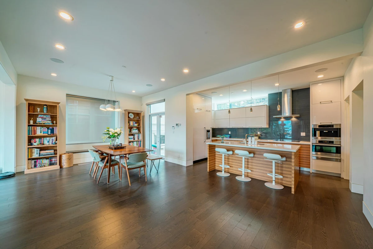 Walk-In Closet Photo of 4350 Locarno Crescent, Vancouver, BC