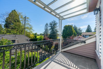 Staircase Photo of 738 W 54th Avenue, Vancouver, BC