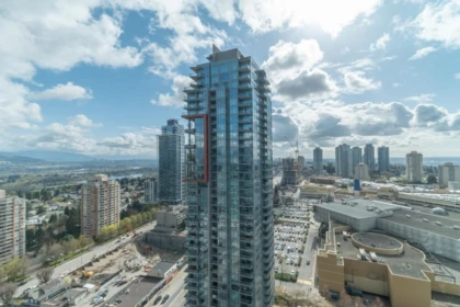 2402 6000 Mckay Avenue, Burnaby, BC, Burnaby — Apartment/Condo for sale