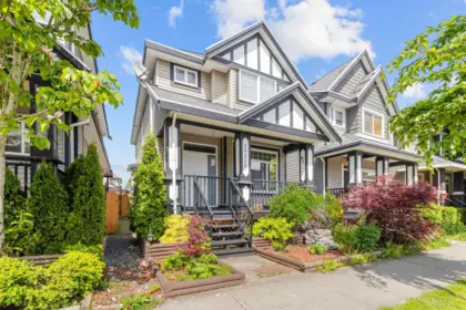 19333 72 Avenue, Surrey, BC, Surrey — Single Family Residence for sale