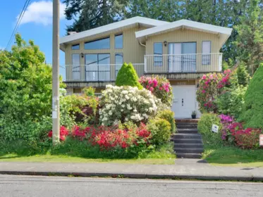 6272 Bryant Street, Burnaby, BC, Burnaby — Single Family Residence for sale
