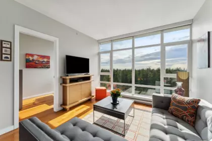 1802 6188 Wilson Avenue, Burnaby, BC, Burnaby — Apartment/Condo for sale