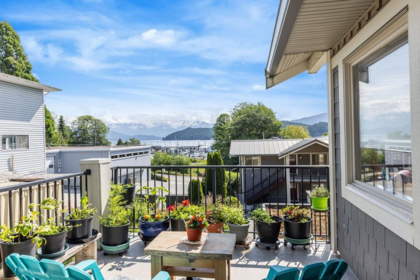 206 414 Gower Point Road, Gibsons, BC, Gibsons — Apartment/Condo for sale