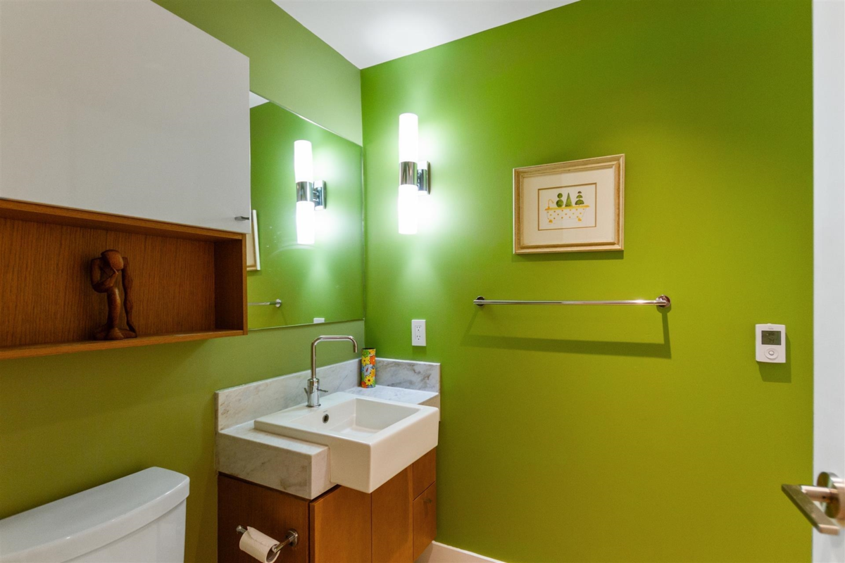 Guest Bathroom Photo of 200 866 Arthur Erickson Place, West Vancouver, BC