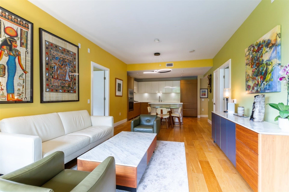Kitchen Island Photo of 200 866 Arthur Erickson Place, West Vancouver, BC