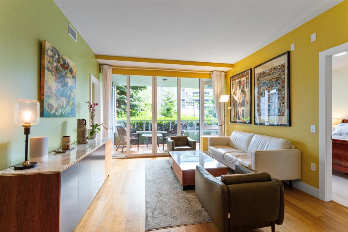 Kitchen Photo of 200 866 Arthur Erickson Place, West Vancouver, BC