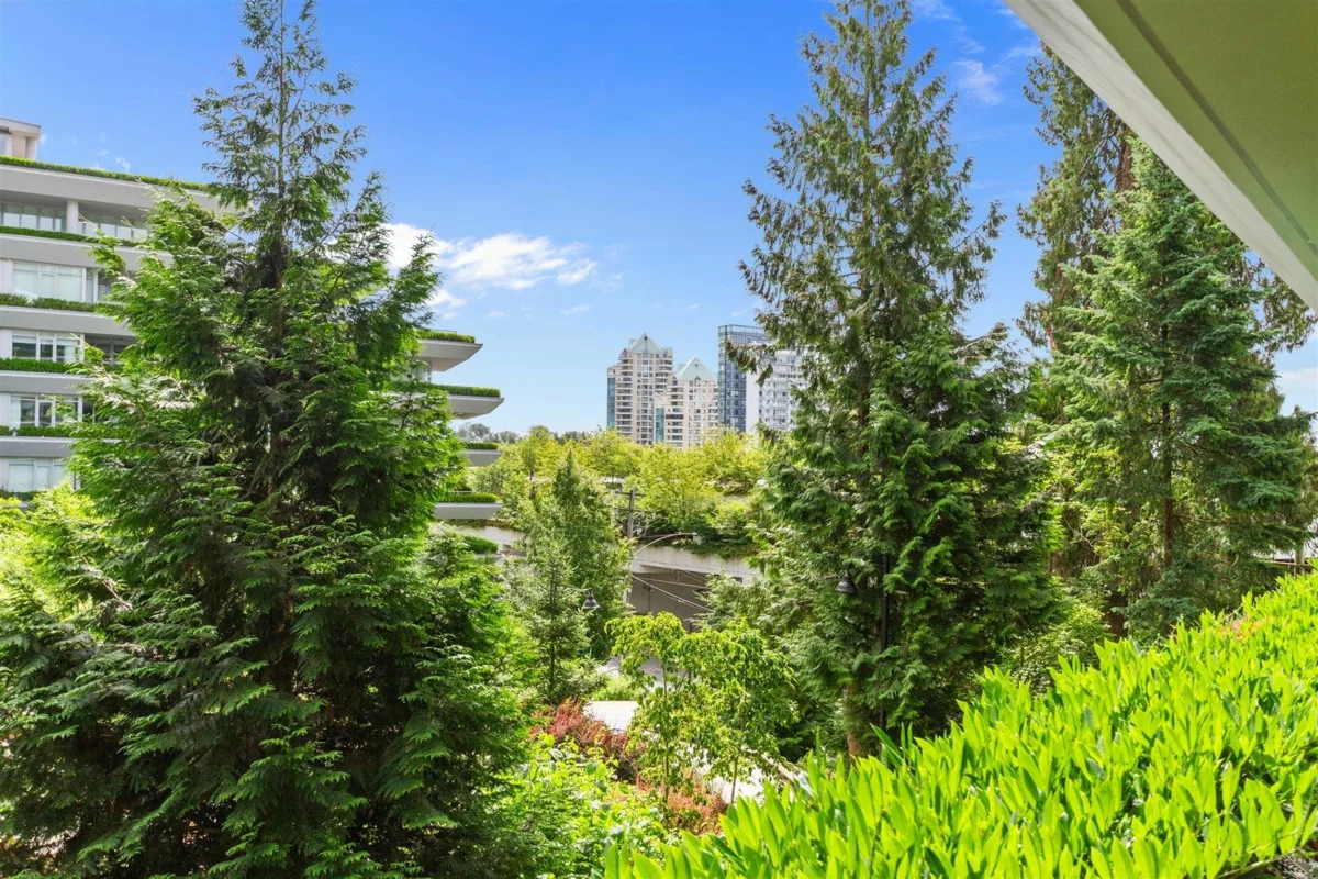 Laundry Room Photo of 200 866 Arthur Erickson Place, West Vancouver, BC
