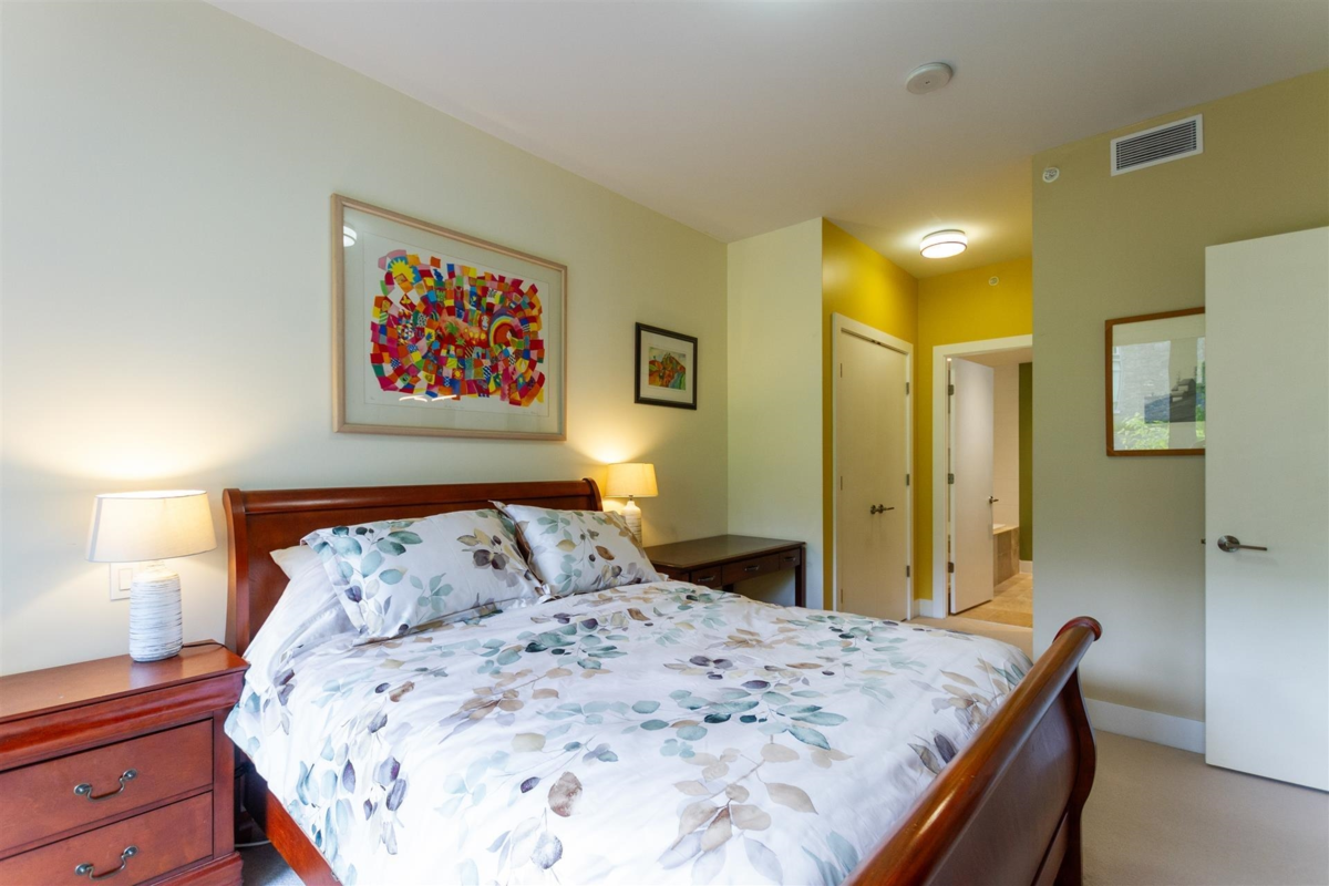 Walk-In Closet Photo of 200 866 Arthur Erickson Place, West Vancouver, BC