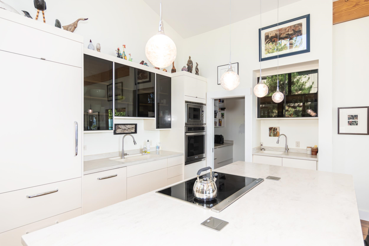 Entry Foyer Photo of 495 Deacon Lane, Galiano Island, BC