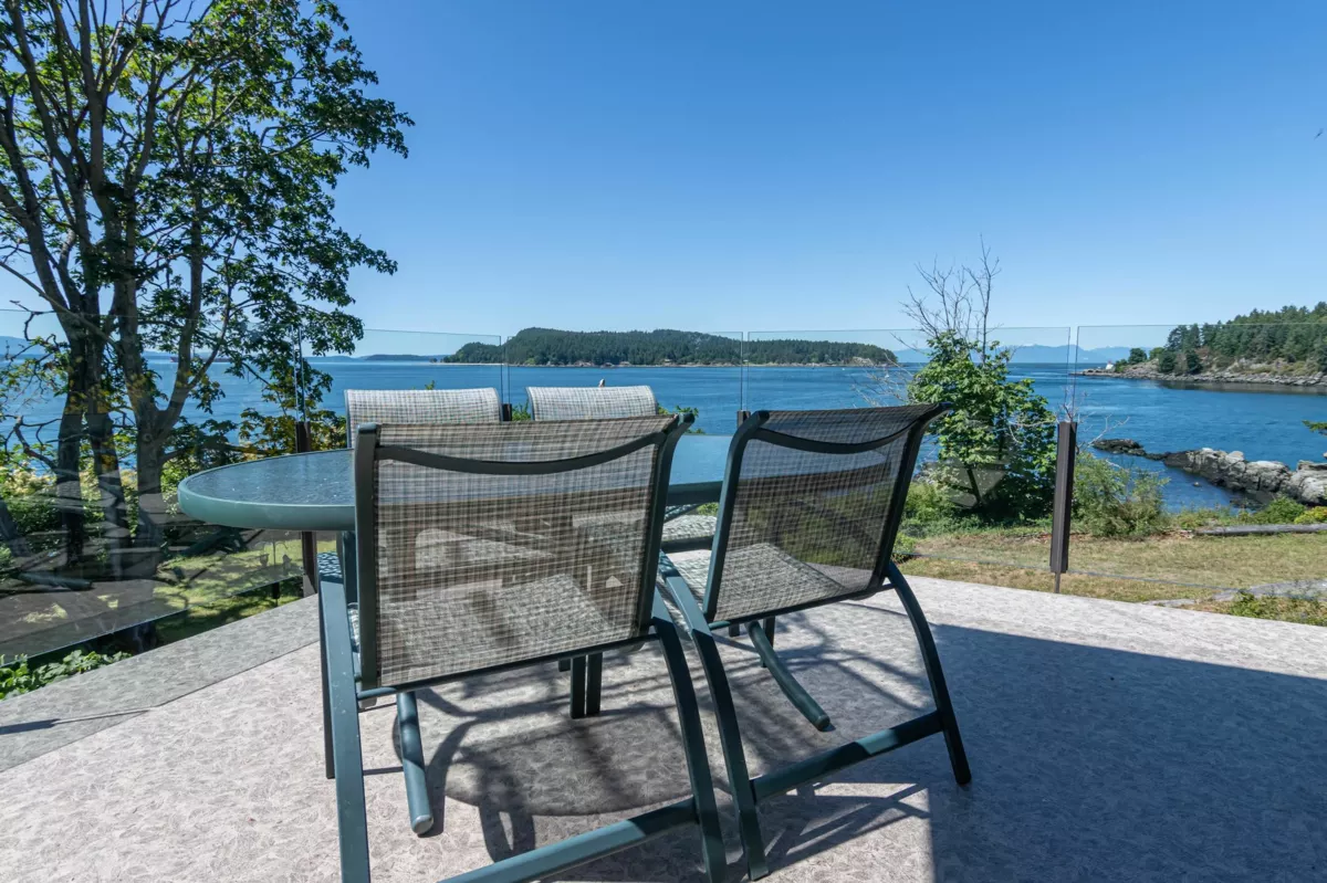 Family Room Photo of 495 Deacon Lane, Galiano Island, BC