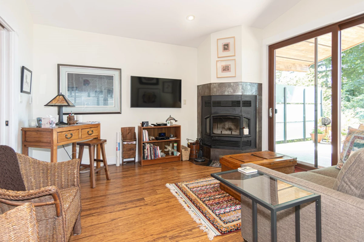 Hallway Photo of 495 Deacon Lane, Galiano Island, BC