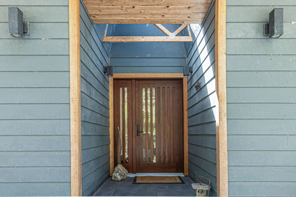 Walk-In Closet Photo of 495 Deacon Lane, Galiano Island, BC