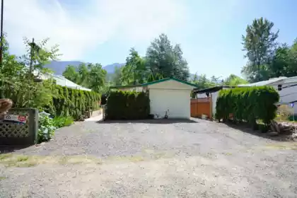Entry Foyer Photo of 42 30860 Trans Canada Highway, Yale, BC