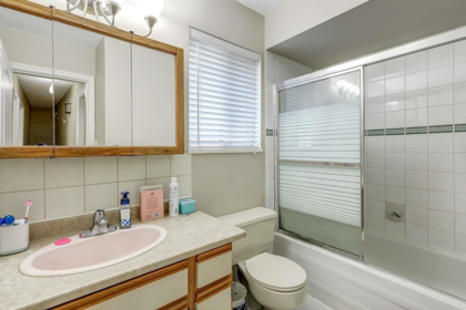 Hallway Photo of 6280 Yeats Crescent, Richmond, BC
