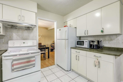Kitchen Island Photo of 6280 Yeats Crescent, Richmond, BC