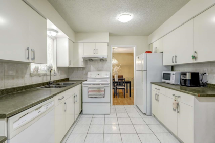 Kitchen Photo of 6280 Yeats Crescent, Richmond, BC