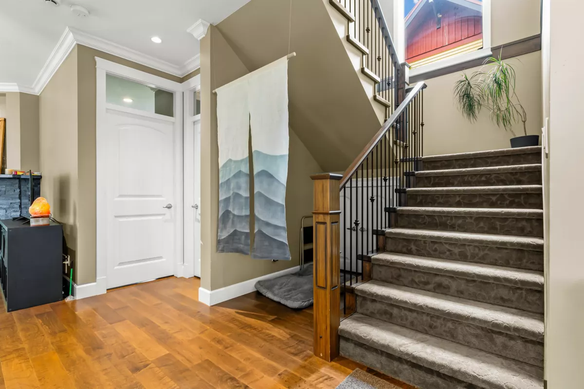 Bedroom 3 Photo of 915 Thistle Place, Britannia Beach, BC