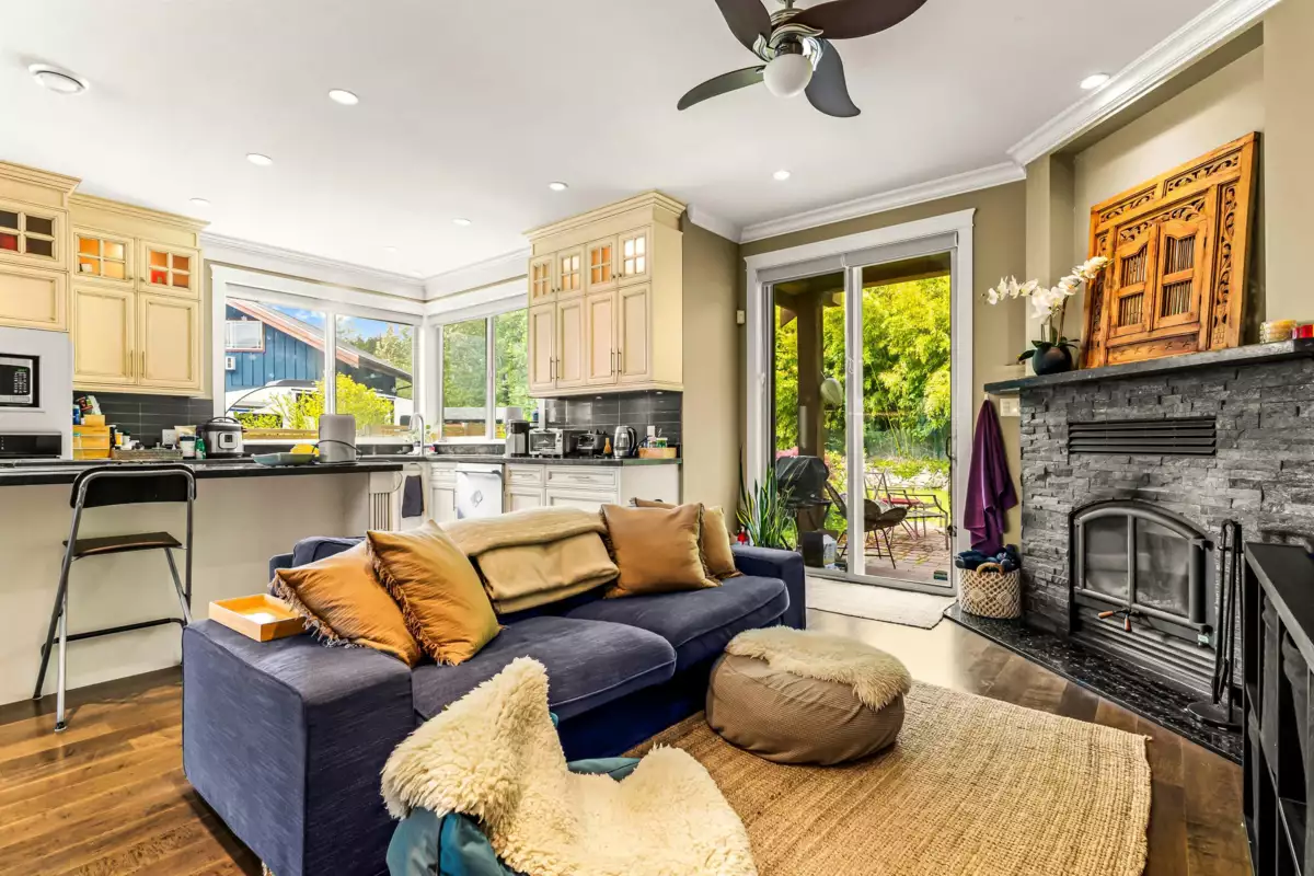 Primary Bedroom Photo of 915 Thistle Place, Britannia Beach, BC