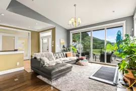 915 Thistle Place, Britannia Beach, BC