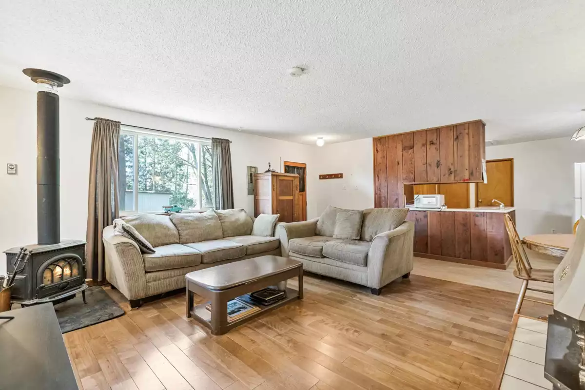 Breakfast Nook Photo of 13209 232 Street, Maple Ridge, BC