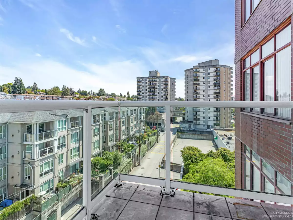 Backyard Photo of 903 130 E 2nd Street, North Vancouver, BC