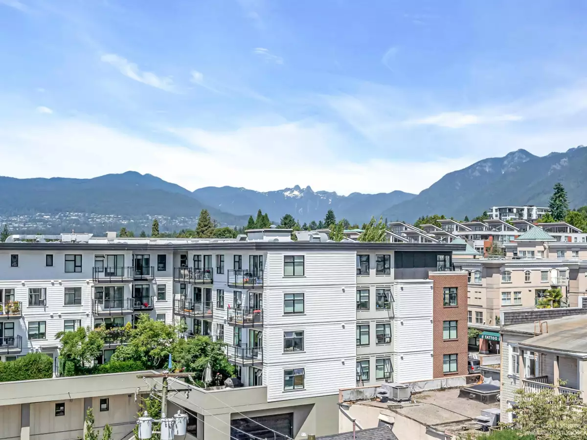 Hot Tub / Spa Photo of 903 130 E 2nd Street, North Vancouver, BC