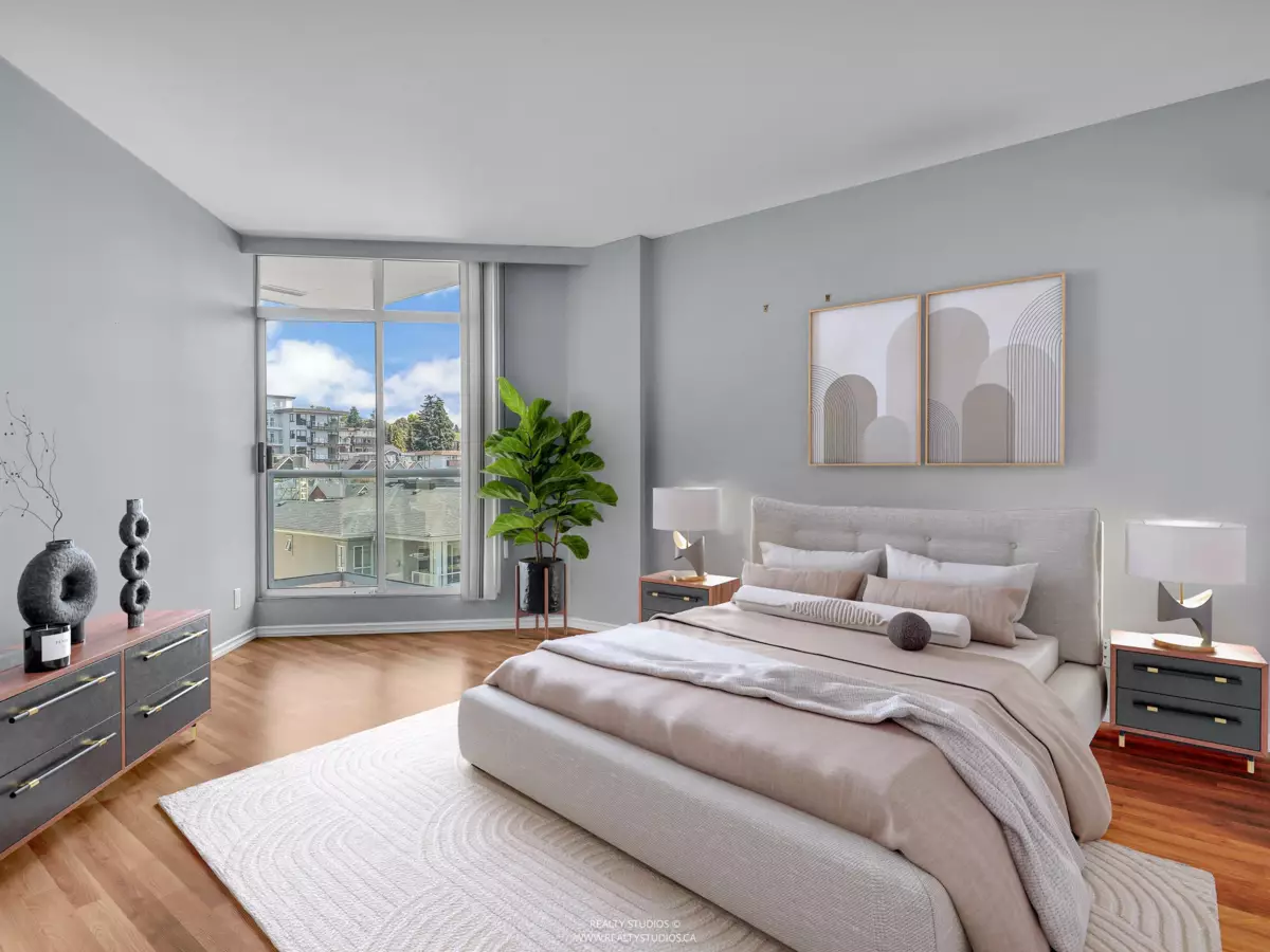 Laundry Room Photo of 903 130 E 2nd Street, North Vancouver, BC