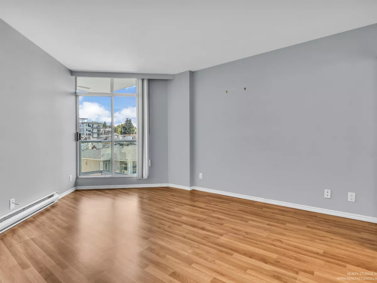 Mudroom Photo of 903 130 E 2nd Street, North Vancouver, BC