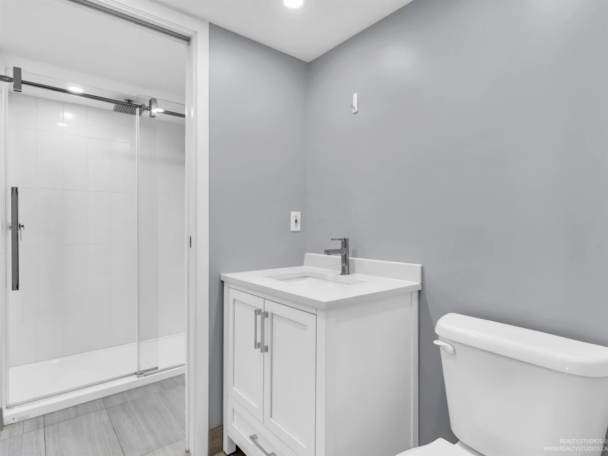 Office / Den Photo of 903 130 E 2nd Street, North Vancouver, BC