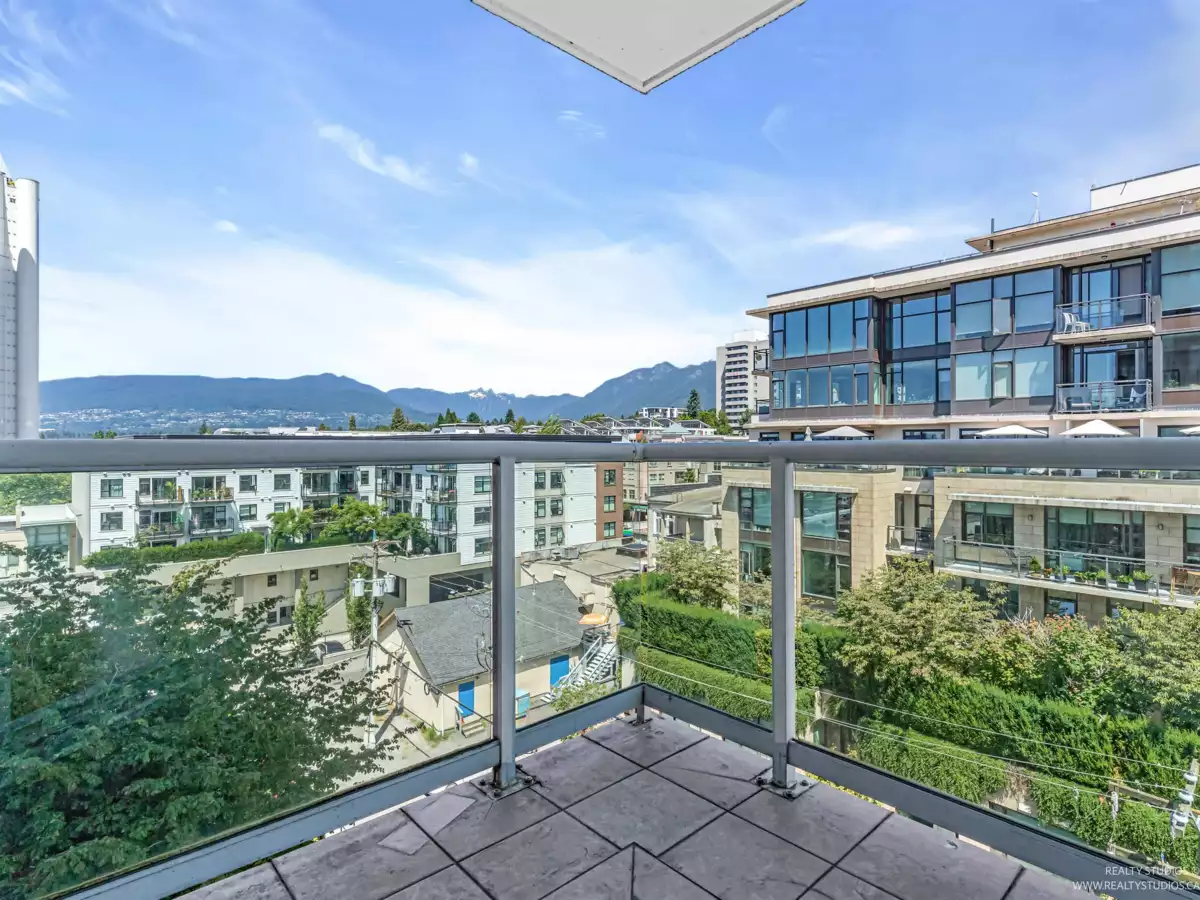 Outdoor Deck Photo of 903 130 E 2nd Street, North Vancouver, BC