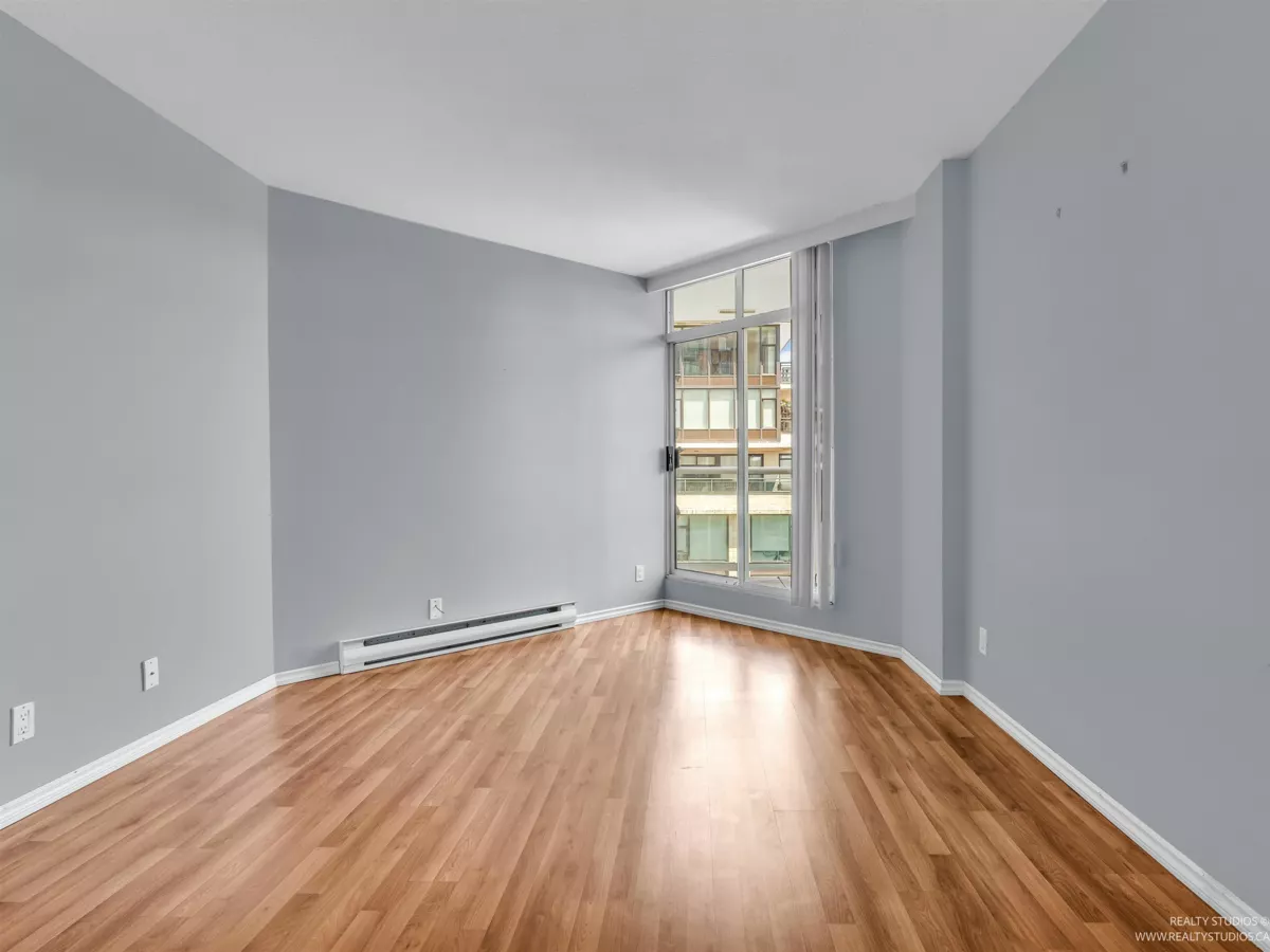 Staircase Photo of 903 130 E 2nd Street, North Vancouver, BC