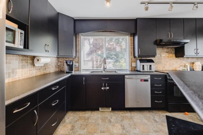 Family Room Photo of 1 45821 Thomas Road, Chilliwack, BC