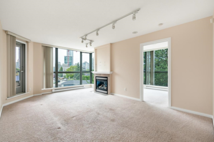 301 4788 Hazel Street, Burnaby, BC, Burnaby — Apartment/Condo for sale